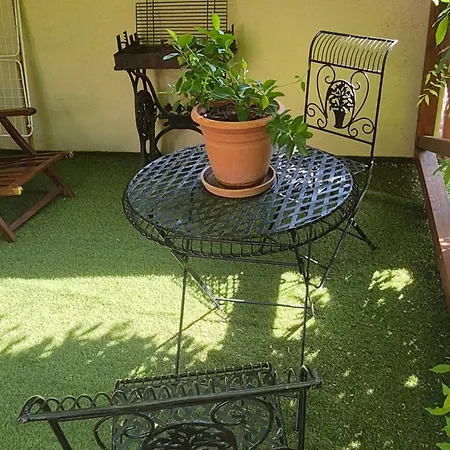 Balassi -with Terrace&bike 公寓 Štúrovo